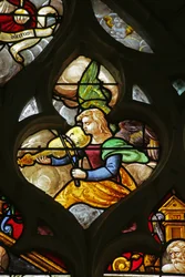 Vitrail représentant un ange musicien avec une viole